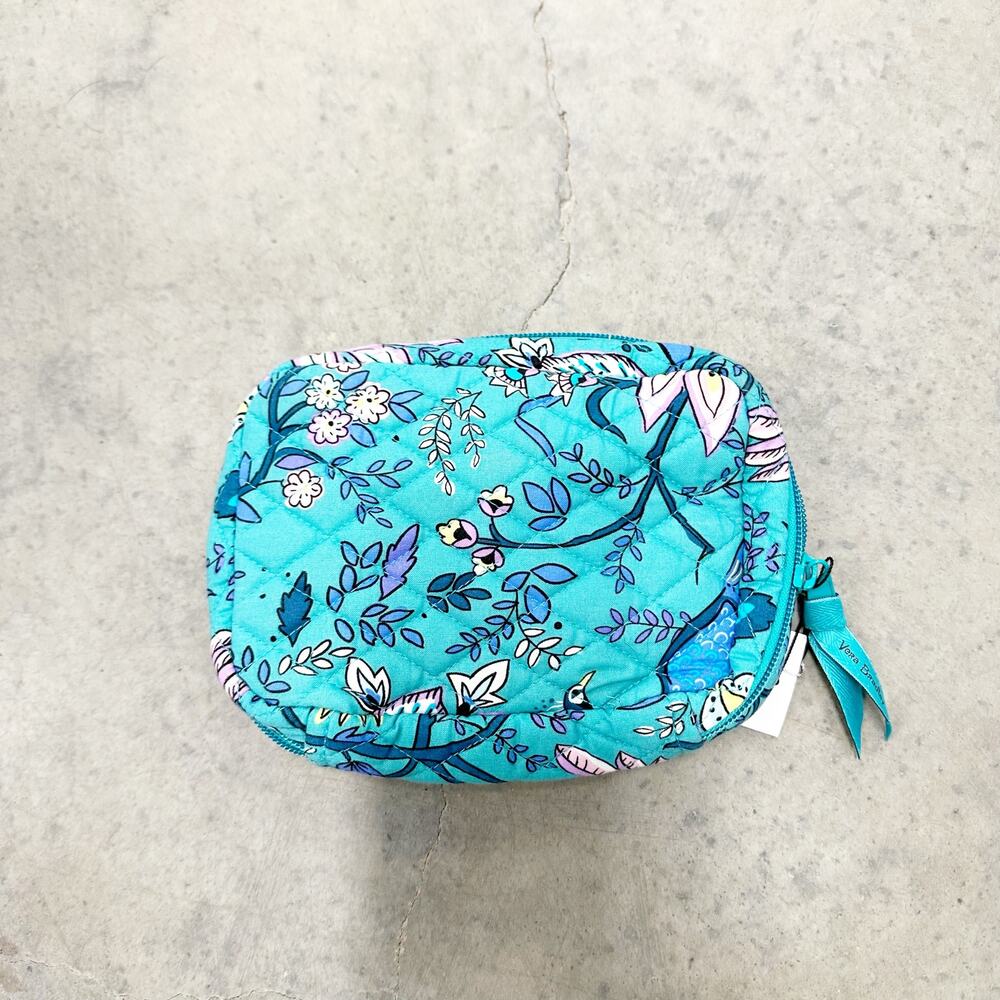 NWT Vera Bradley Cosmetic Case Small Zip Travel Makeup Bag Aqua Floral Pattern - Picture 3 of 4